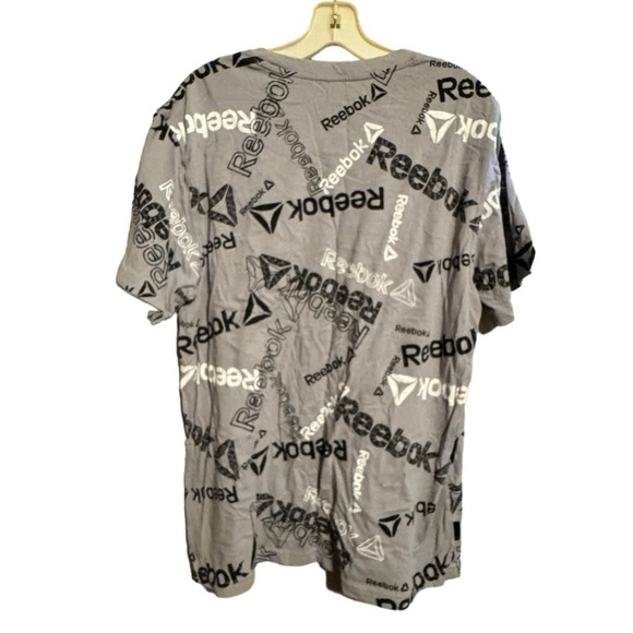 Reebok T-Shirt - Picture 3 of 5
